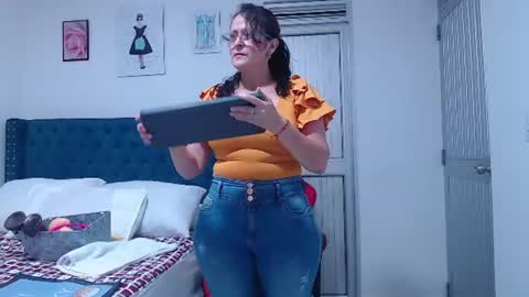Clayr online show from 30, 6, 2026