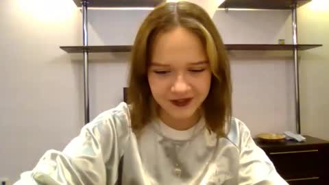 Snapshot of clementinaaures chatting on 5, 11, 2025 clementinaaures online show from 5, 11, 2025
