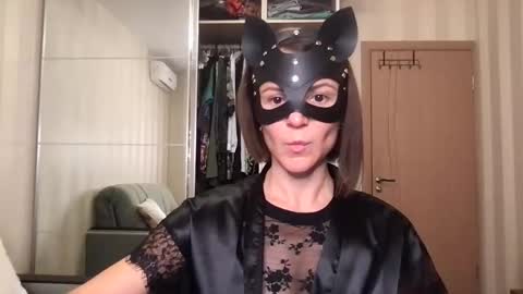 Snapshot of cleo_catra chatting on 1, 10, 2025 cleo_catra online show from 1, 10, 2025