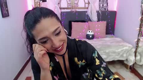 Snapshot of cleo_fox chatting on 24, 10, 2025 Cleo online show from 24, 10, 2025