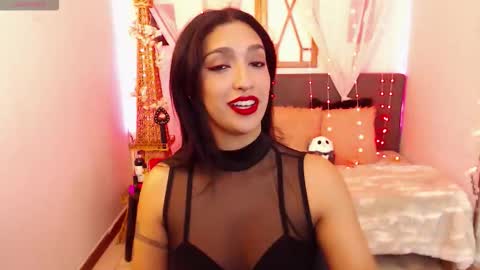 Snapshot of cleo_fox chatting on 24, 11, 2025 Cleo online show from 24, 11, 2025