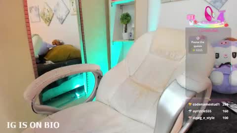 cleo online show from 23, 11, 2025