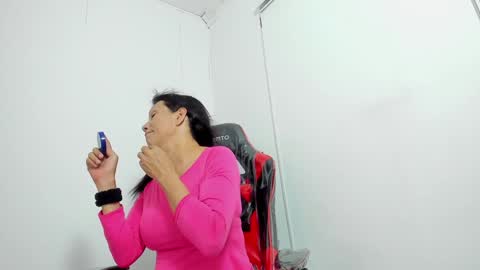Snapshot of cleopatra_trans chatting on 14, 1, 2025 online show from 14, 1, 2025