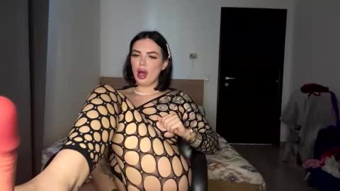 cleopatrasky online show from 19, 11, 2025