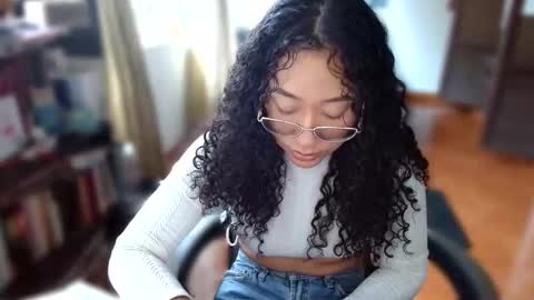 Snapshot of clitia_xx chatting on 19, 4, 2026 Clitia online show from 19, 4, 2026