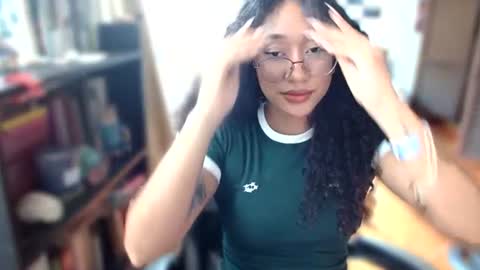 Snapshot of clitia_xx chatting on 16, 6, 2026 Clitia online show from 16, 6, 2026