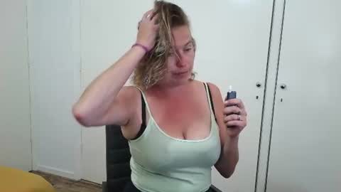Snapshot of clittytastic chatting on 3, 7, 2026 Syl online show from 3, 7, 2026