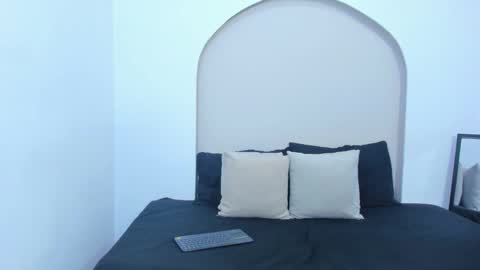 Cloe  online show from 7, 12, 2024