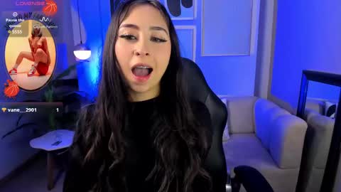 Snapshot of cloe_martinez_ chatting on 3, 10, 2025 Cloe online show from 3, 10, 2025