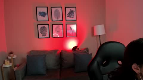Snapshot of cloe_martinez_ chatting on 5, 10, 2025 Cloe online show from 5, 10, 2025