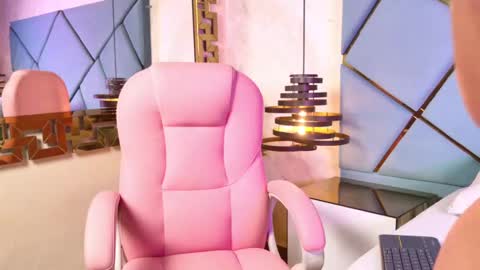 Snapshot of cloe_sm chatting on 1, 10, 2025 Cloe online show from 1, 10, 2025
