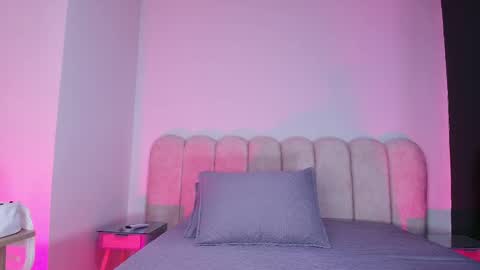 Cloe  Stanfort online show from 22, 11, 2025