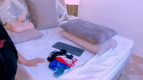 Snapshot of cloeconnelly chatting on 23, 4, 2026 Cloe Connely online show from 23, 4, 2026