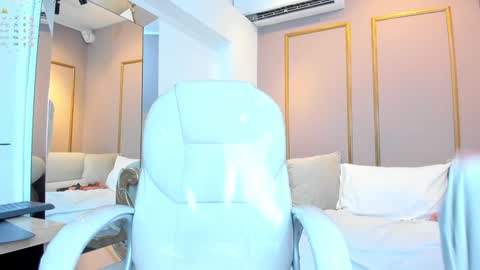 Cloe online show from 8, 2, 2025