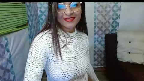 cloenjones online show from 5, 7, 2026