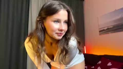 Snapshot of cloud_on_you chatting on 5, 10, 2025 Jenny online show from 5, 10, 2025