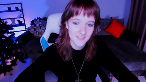 Snapshot of clover_red chatting on 2, 1, 2025 Clover follow me online show from 2, 1, 2025