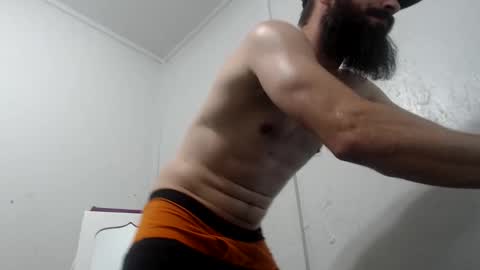 Snapshot of clubb86 chatting on 2, 6, 2026 Maxxdieselx69 online show from 2, 6, 2026