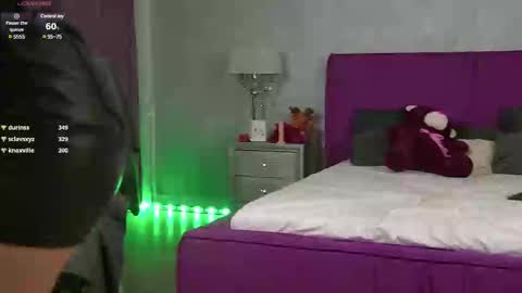 Snapshot of clumsylove chatting on 9, 3, 2025 Marina online show from 9, 3, 2025