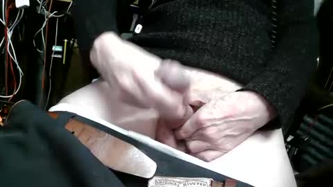 Snapshot of clystron chatting on 6, 2, 2025 clystron online show from 6, 2, 2025