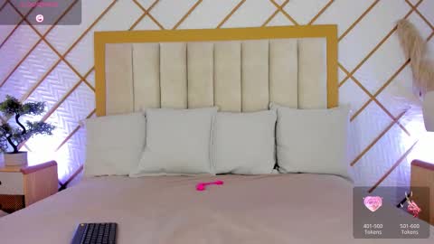 Snapshot of cocodamore1 chatting on 18, 10, 2025 online show from 18, 10, 2025