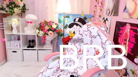 Mia online show from 9, 1, 2025