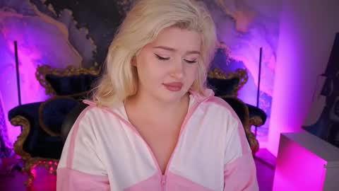 onlyfans amyleyy online show from 13, 10, 2025