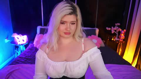 Snapshot of cocosecretss chatting on 9, 6, 2026 onlyfans amyleyy online show from 9, 6, 2026