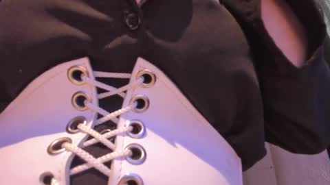 cocovolkovva online show from 22, 2, 2025