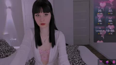 Snapshot of coddleweeper chatting on 10, 2, 2025 Hello guys my name is Coddle online show from 10, 2, 2025
