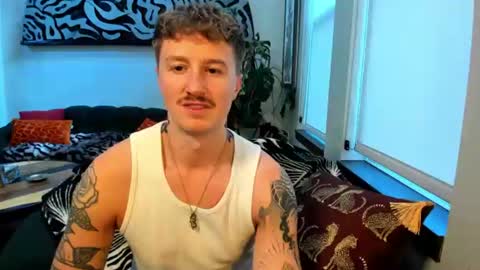 Snapshot of codygunzxxx2 chatting on 14, 6, 2026 Cody and Emeraldboy online show from 14, 6, 2026