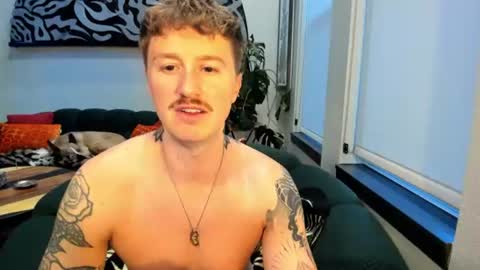 Snapshot of codygunzxxx2 chatting on 14, 6, 2026 Cody and Emeraldboy online show from 14, 6, 2026