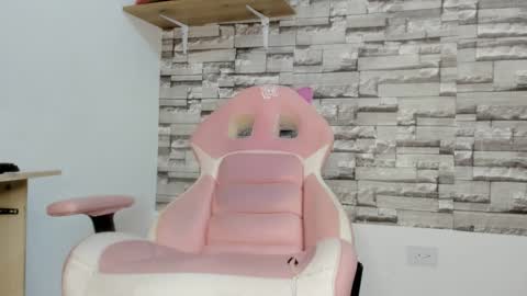 Snapshot of coffee_hot chatting on 16, 1, 2025 laurita online show from 16, 1, 2025