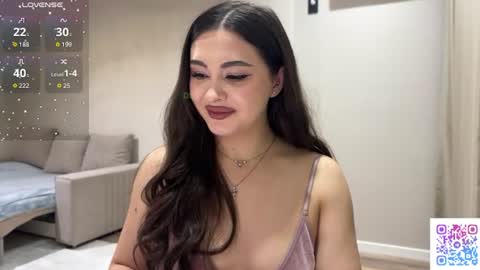 Snapshot of coffee_wihtout_milk chatting on 17, 6, 2026 Yumi online show from 17, 6, 2026