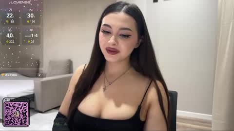 Snapshot of coffee_wihtout_milk chatting on 14, 7, 2026 Yumi online show from 14, 7, 2026