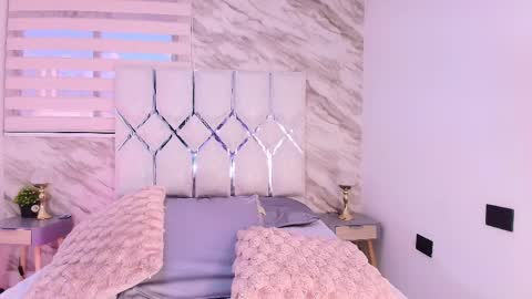 Snapshot of colett_hall chatting on 5, 5, 2026 colett online show from 5, 5, 2026