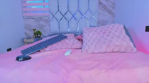 Snapshot of colett_hall chatting on 31, 5, 2026 colett online show from 31, 5, 2026
