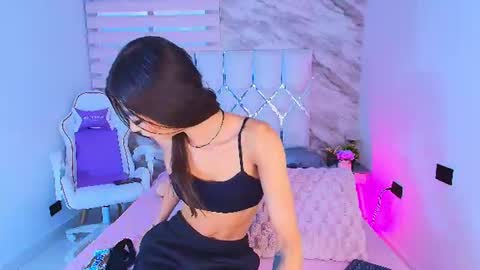 Snapshot of colett_hall chatting on 28, 7, 2026 colett online show from 28, 7, 2026