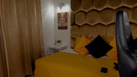 Snapshot of collins_emmett chatting on 1, 4, 2026 EMMETT COLLINS online show from 1, 4, 2026