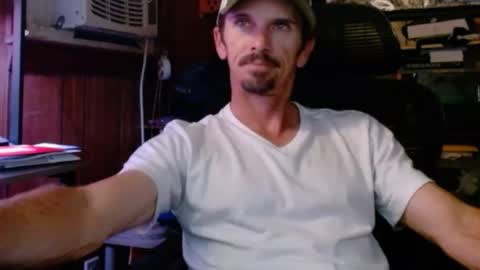 Snapshot of comic_king27 chatting on 25, 6, 2026 Nelson or ComicKing and sometime Peachy143 online show from 25, 6, 2026