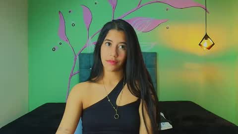 C O N N I E online show from 5, 12, 2025