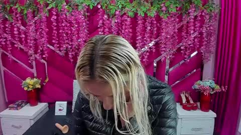 Constans online show from 7, 1, 2025