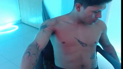 Snapshot of constantin_blessed_69 chatting on 17, 10, 2025 constantin_blessed_69 online show from 17, 10, 2025