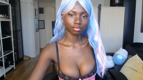 Snapshot of conymegan chatting on 4, 2, 2025 Carola  independent model online show from 4, 2, 2025