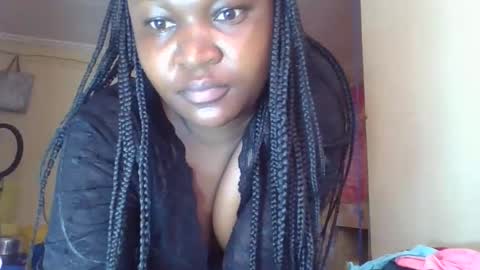 Snapshot of coolgirl001 chatting on 14, 9, 2025 coolgirl001 online show from 14, 9, 2025
