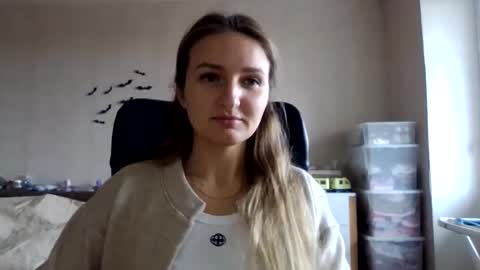 cora_fora online show from 15, 10, 2025