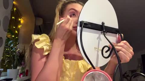 Anny online show from 1, 4, 2026