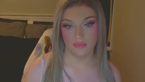 coracav online show from 19, 11, 2025