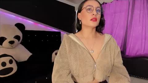 Coral  online show from 6, 3, 2026