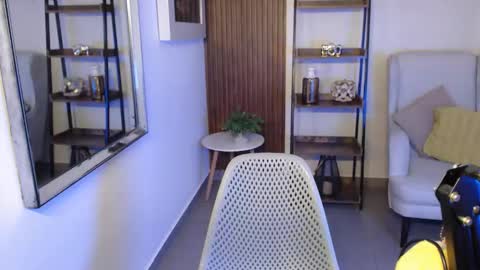 Snapshot of coral_lise chatting on 19, 11, 2025 Coral online show from 19, 11, 2025